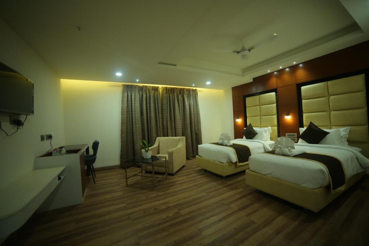 Hotel Sree Fortune Grand, Tadepalli Tadepalle Exterior foto