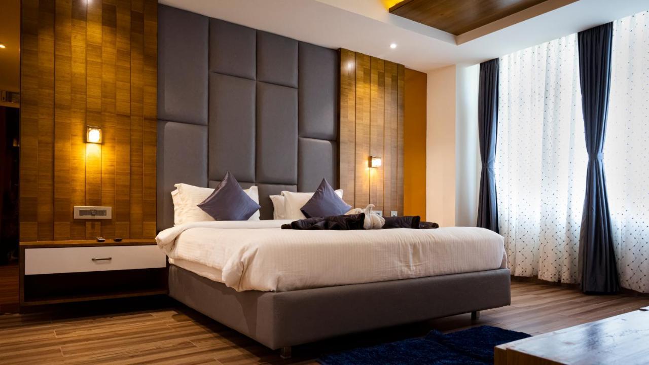 Hotel Sree Fortune Grand, Tadepalli Tadepalle Exterior foto
